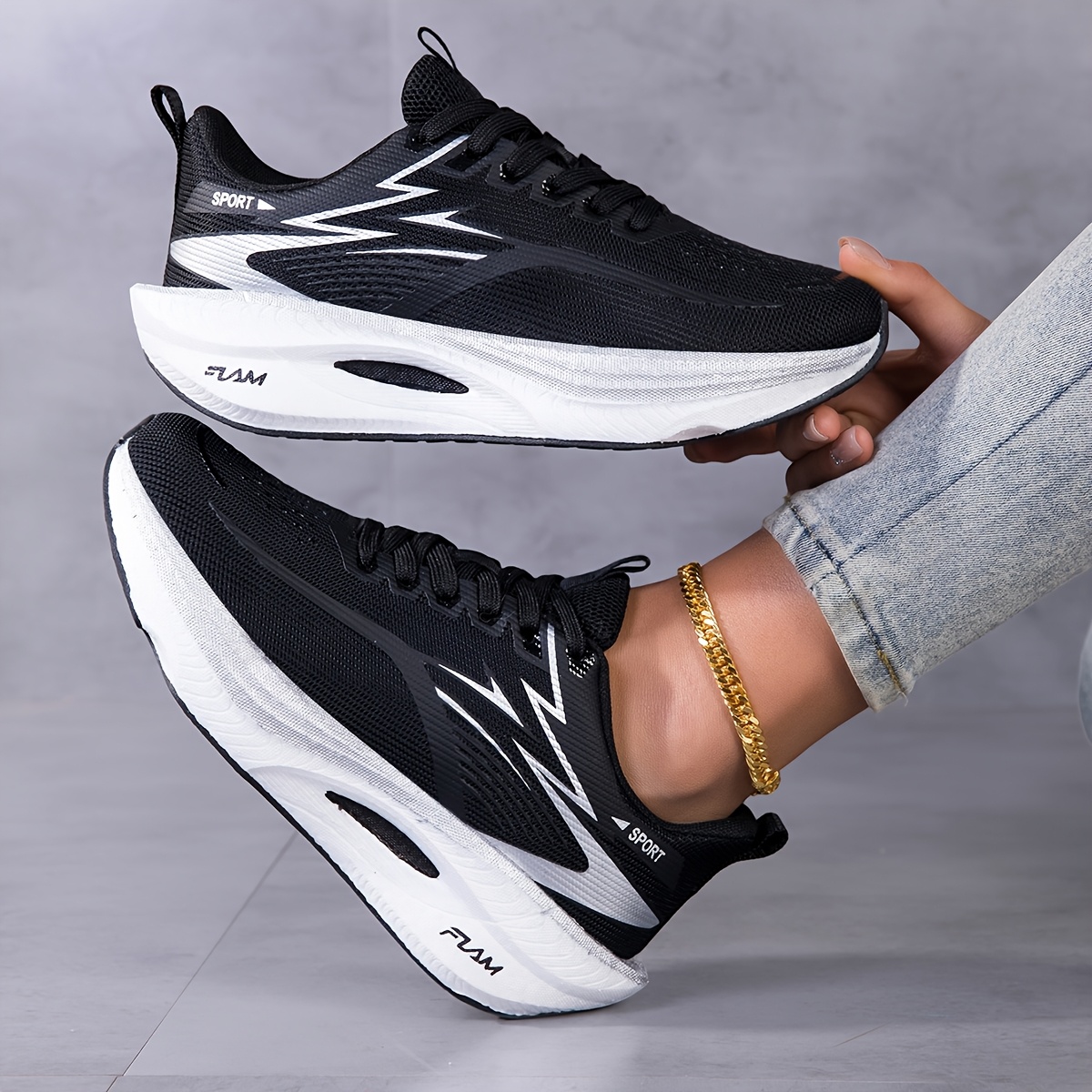 أحذية رياضية نسائية خفيفة الوز - مراجعة Running Gear Woman وسعره