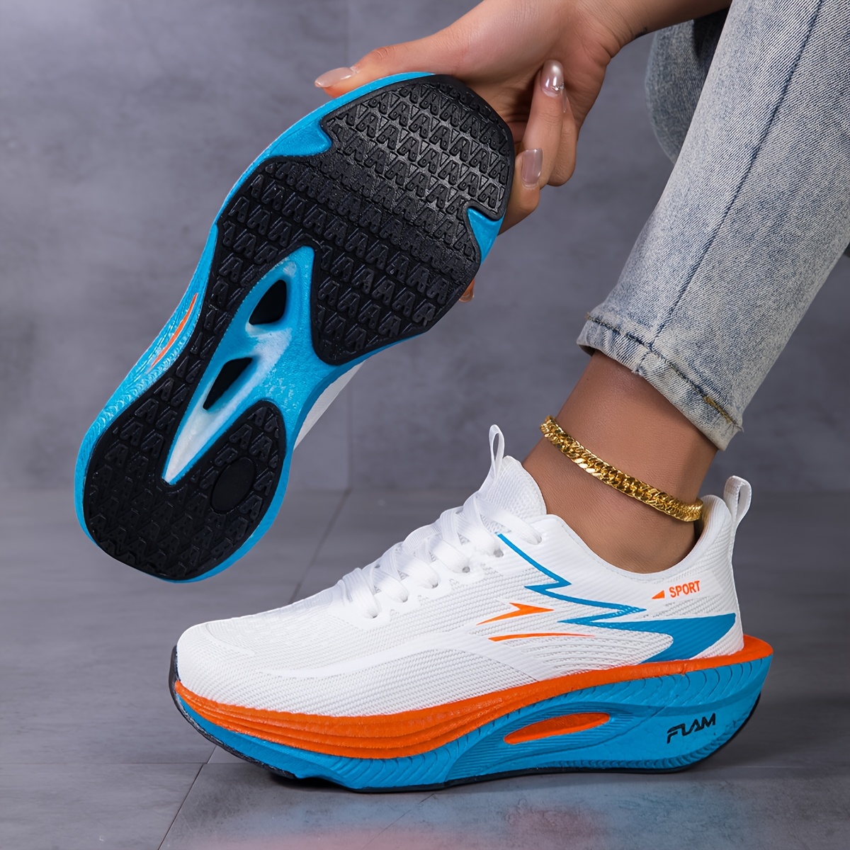 أحذية رياضية نسائية خفيفة الوز - مراجعة Running Gear Woman وسعره